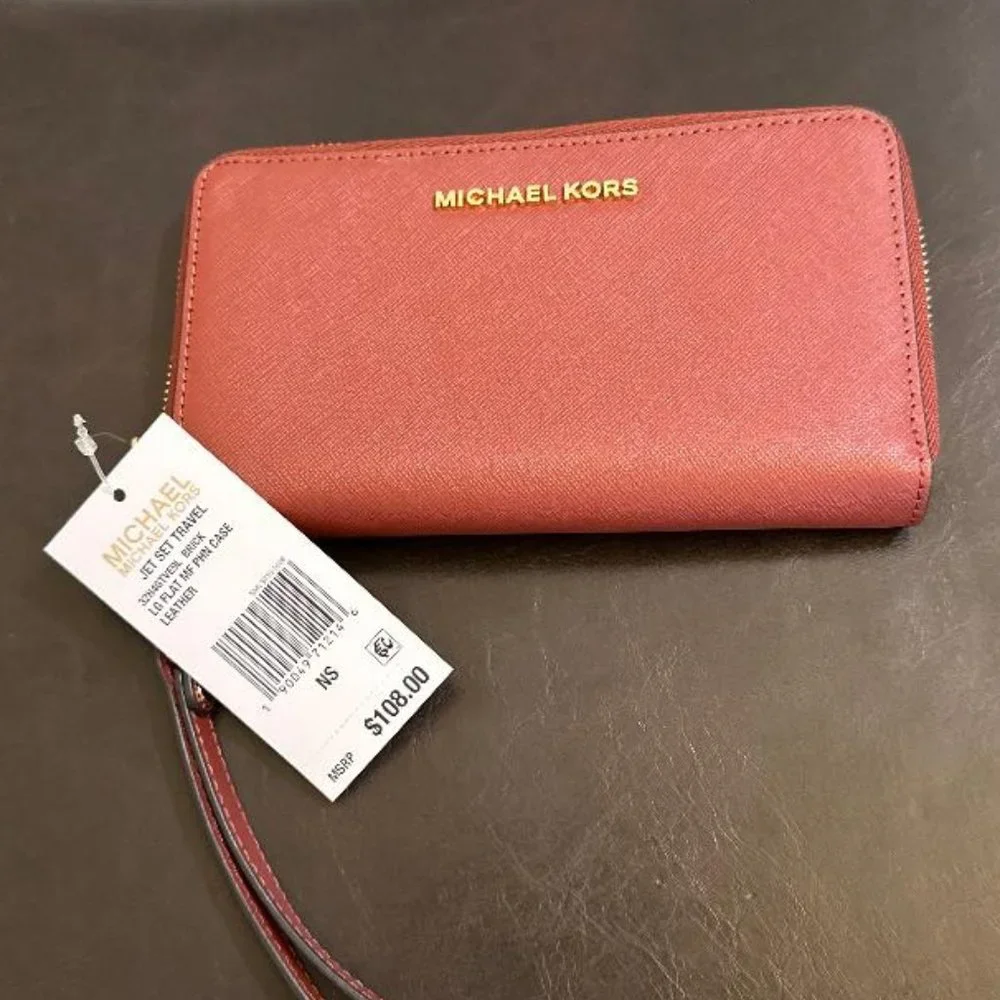 Michael Kors Large Smartphone Wristlet - Picture 1 of 3